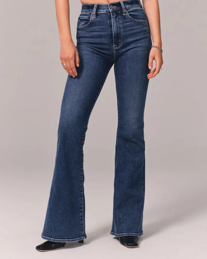 Chic FLARED JEANS™